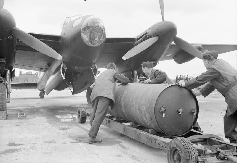 de Havilland Mosquito Plane Fighter Bomber England Royal Air Force